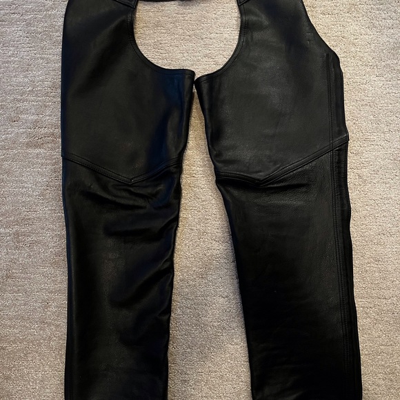 On the Fringe Custom Leather Chaps Size M Black. - Picture 4 of 8